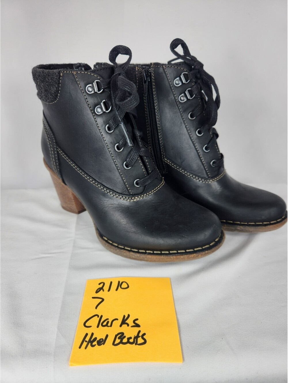 New Clarks Carleta Crane Black Leather Lace Up Heeled Ankle Boots Booties Size 7